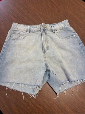 Light Wash Denim Women’s Cutoff Shorts